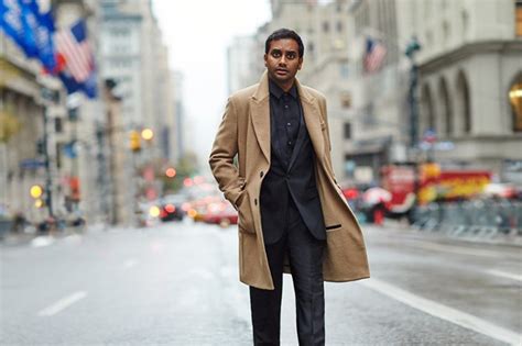 aziz ansari looks good.